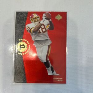 Premier Red Football Card with Player in Action sp Stephen Davis mint cond